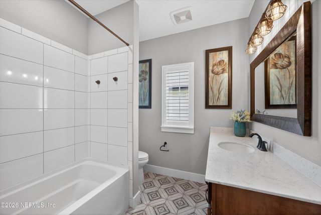 914 OAKLAND HILLS Avenue, Middleburg, FL 32068