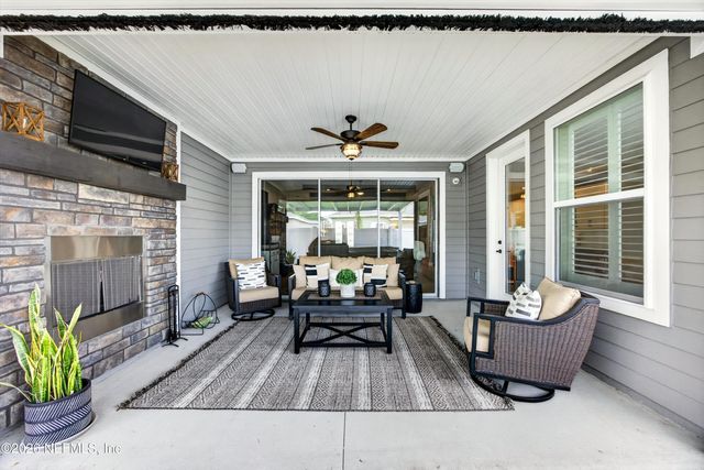 914 OAKLAND HILLS Avenue, Middleburg, FL 32068