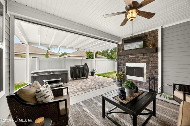 914 OAKLAND HILLS Avenue, Middleburg, FL 32068
