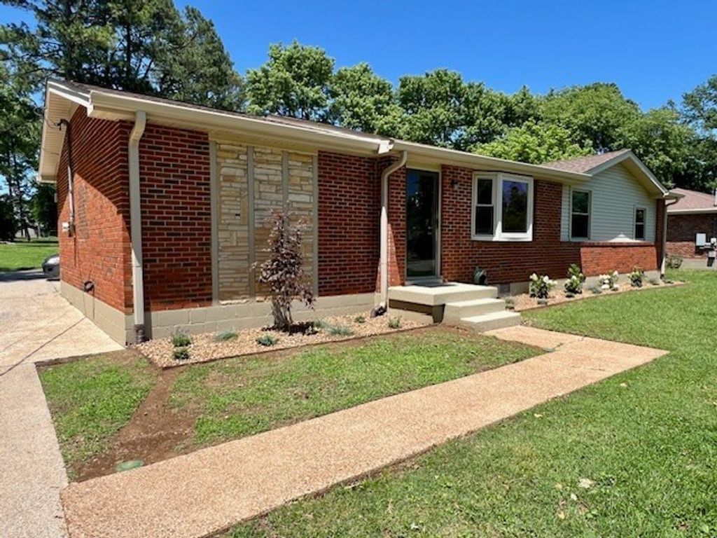 117 Gates Dr, Hendersonville, TN 37075