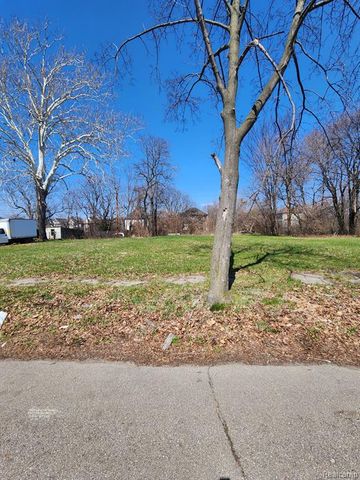595 Leicester Court, Detroit, MI 48202