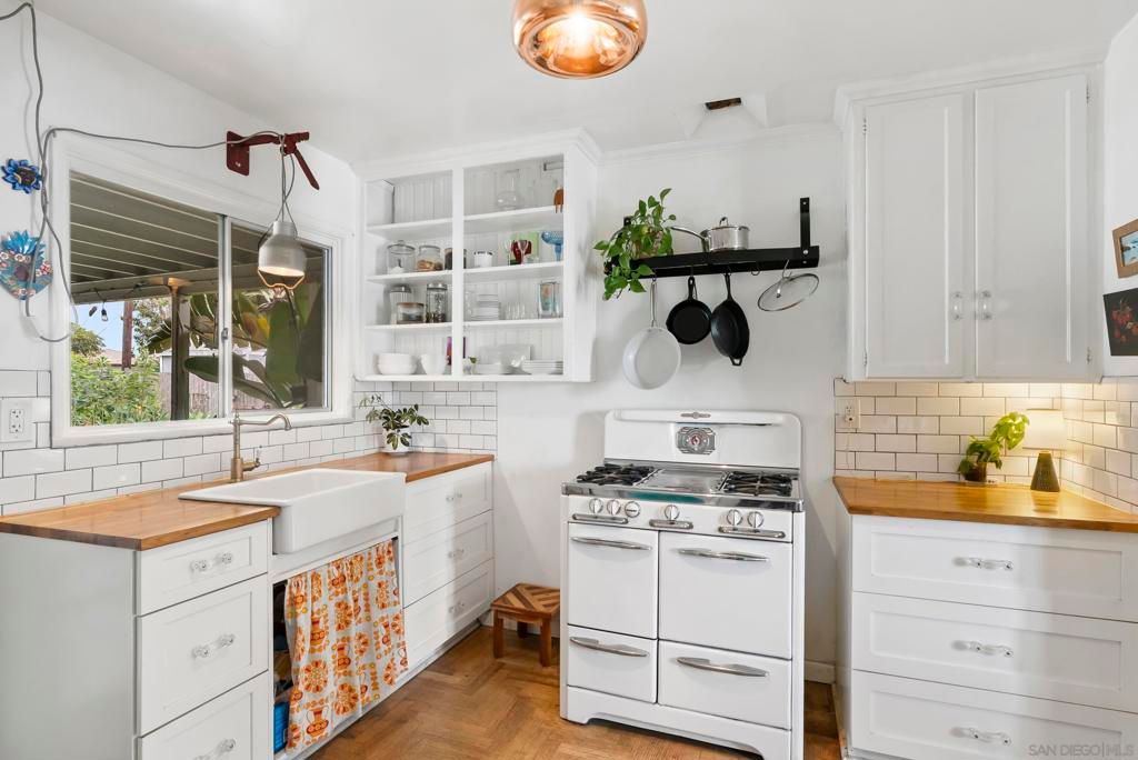 Image 14 of property listing at 1243 7th Street, Imperial Beach, CA 91932