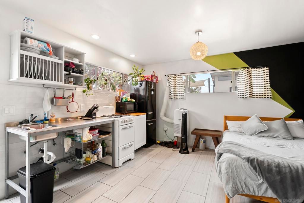 Image 31 of property listing at 1243 7th Street, Imperial Beach, CA 91932