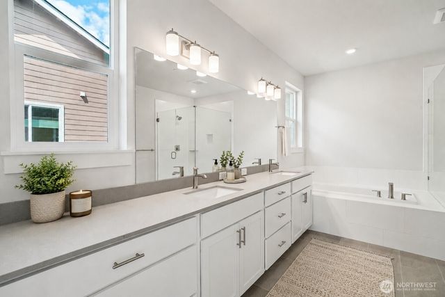 6406 213th Avenue Ct E, Lake Tapps, WA 98391