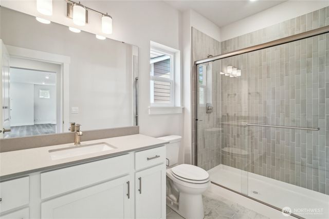 6406 213th Avenue Ct E, Lake Tapps, WA 98391