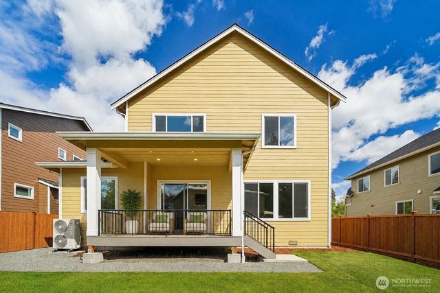 6406 213th Avenue Ct E, Lake Tapps, WA 98391