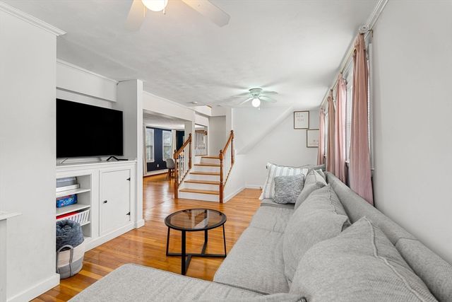 17 Ellington Road, Tewksbury, MA 01876