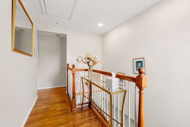 17 Ellington Road, Tewksbury, MA 01876