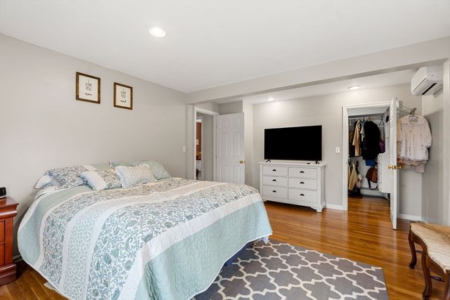 17 Ellington Road, Tewksbury, MA 01876