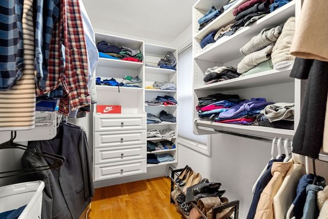 17 Ellington Road, Tewksbury, MA 01876