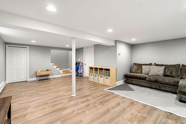 17 Ellington Road, Tewksbury, MA 01876