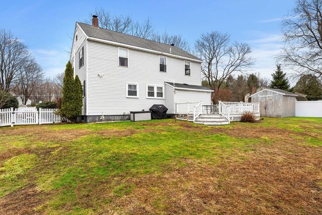 17 Ellington Road, Tewksbury, MA 01876