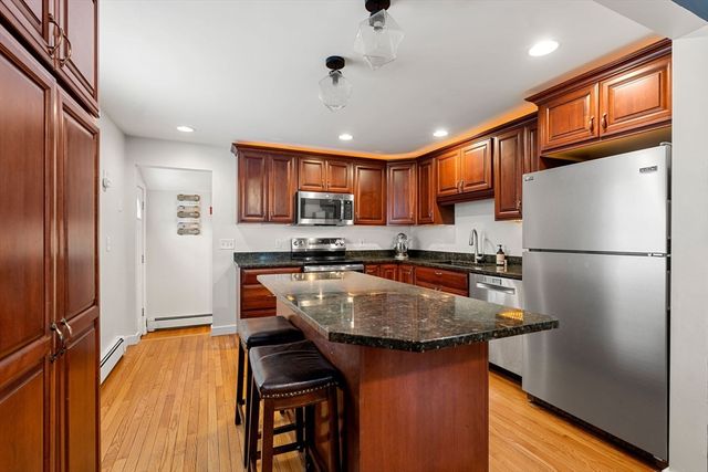 17 Ellington Road, Tewksbury, MA 01876