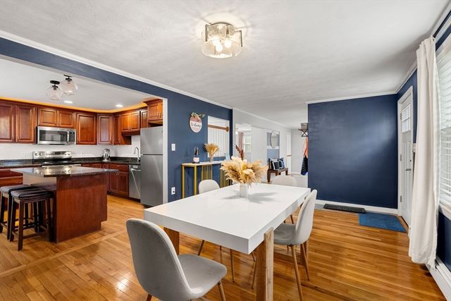 17 Ellington Road, Tewksbury, MA 01876