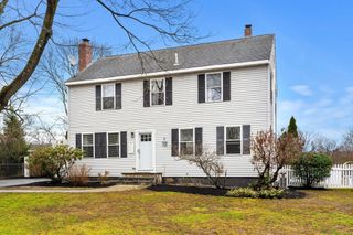 17 Ellington Road, Tewksbury, MA 01876