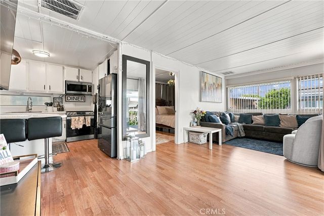 3050 W Ball Road 10, Anaheim, CA 92804