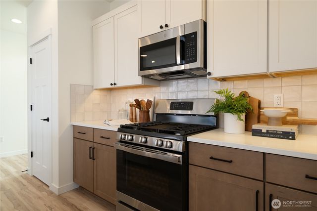 619 Legacy Way, Sedro Woolley, WA 98284