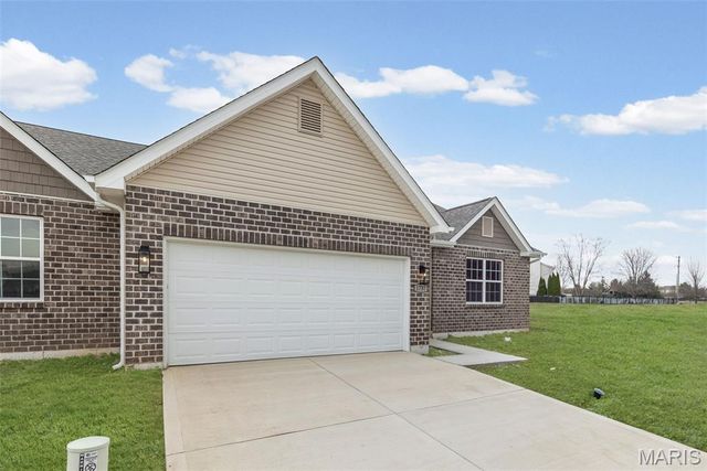 1737 Old Park Lane, Swansea, IL 62226