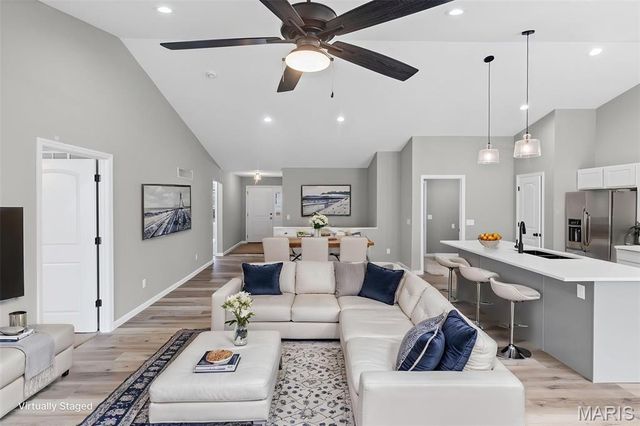 1737 Old Park Lane, Swansea, IL 62226