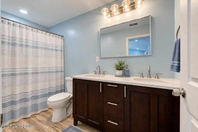 569 Pitts Point Rd, Shepherdsville, KY 40165