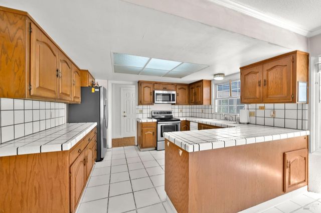 6726 Pleasants Valley Rd, Vacaville, CA 95688