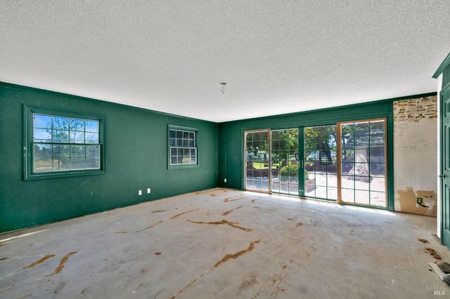 6726 Pleasants Valley Rd, Vacaville, CA 95688