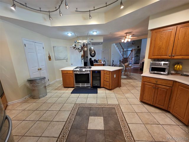 7313 Lakeside Court, Montgomery, AL 36117