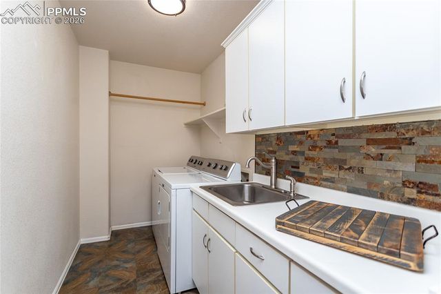 286 Luxury Lane, Colorado Springs, CO 80921