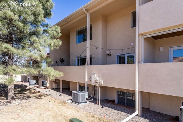 286 Luxury Lane, Colorado Springs, CO 80921