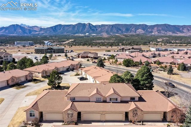 286 Luxury Lane, Colorado Springs, CO 80921