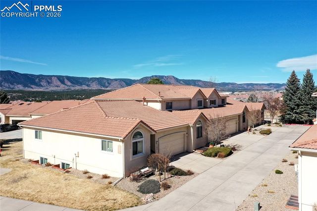 286 Luxury Lane, Colorado Springs, CO 80921