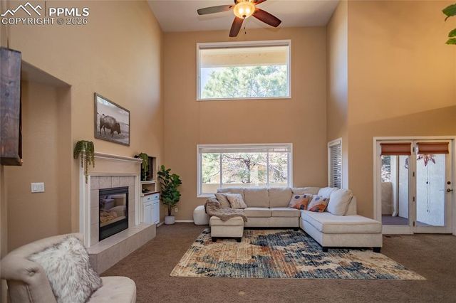 286 Luxury Lane, Colorado Springs, CO 80921