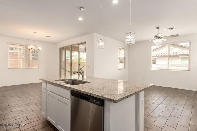 776 W Paseo La Azanca, Sahuarita, AZ 85629