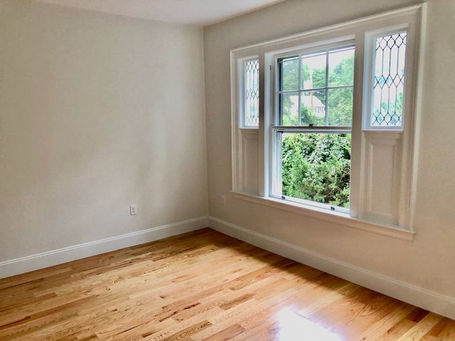 5A Euclid Ave 5A, Winchester, MA 01890