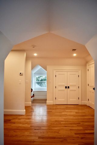 5A Euclid Ave 5A, Winchester, MA 01890