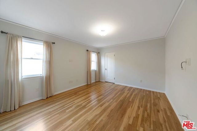 1349 Meadowbrook Avenue, Los Angeles, CA 90019