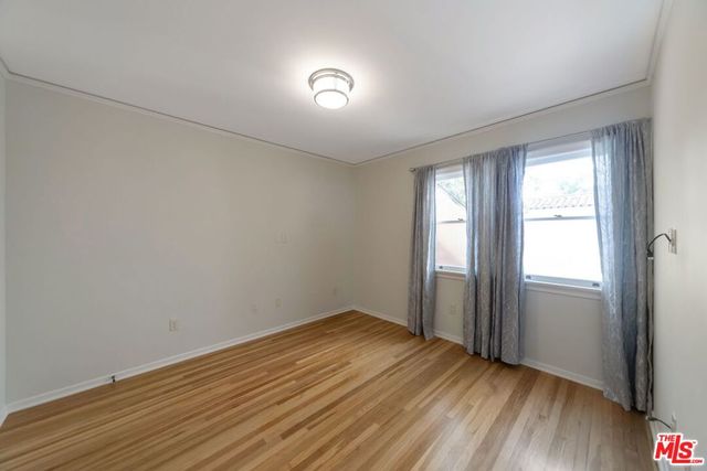 1349 Meadowbrook Avenue, Los Angeles, CA 90019