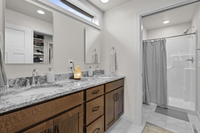1777 LOYAL DRIVE, Neenah, WI 54956