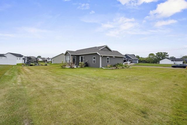 1777 LOYAL DRIVE, Neenah, WI 54956