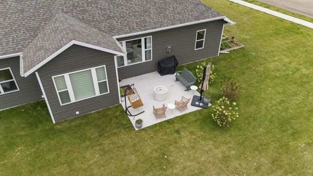 1777 LOYAL DRIVE, Neenah, WI 54956