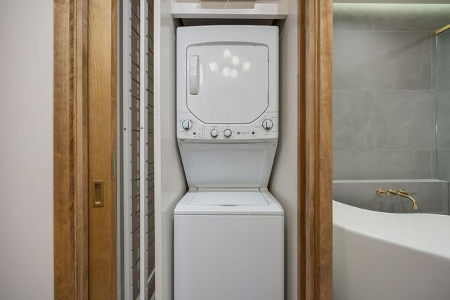 505 Bastrop Street 201, Houston, TX 77003