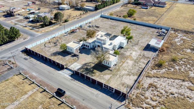 800 SMOKEY RIDGE Court, El Paso, TX 79932