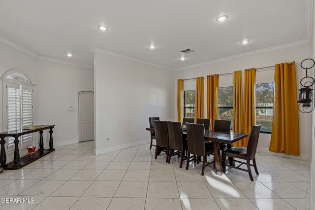 800 SMOKEY RIDGE Court, El Paso, TX 79932