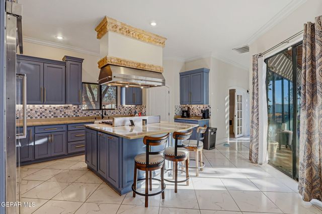 800 SMOKEY RIDGE Court, El Paso, TX 79932