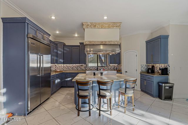 800 SMOKEY RIDGE Court, El Paso, TX 79932