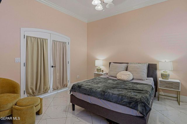 800 SMOKEY RIDGE Court, El Paso, TX 79932