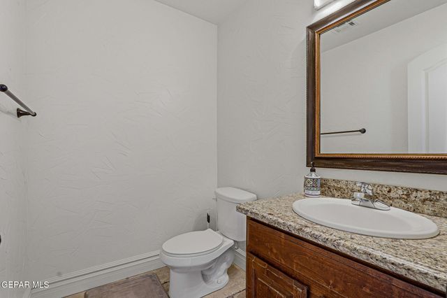 800 SMOKEY RIDGE Court, El Paso, TX 79932