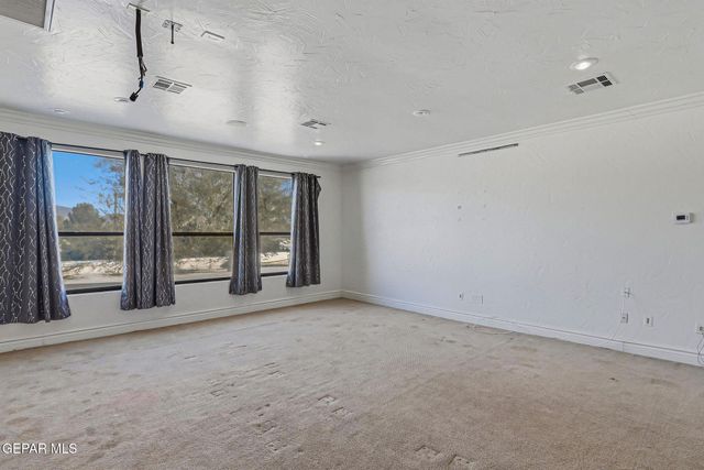 800 SMOKEY RIDGE Court, El Paso, TX 79932