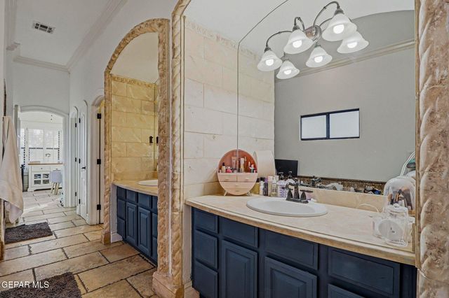 800 SMOKEY RIDGE Court, El Paso, TX 79932