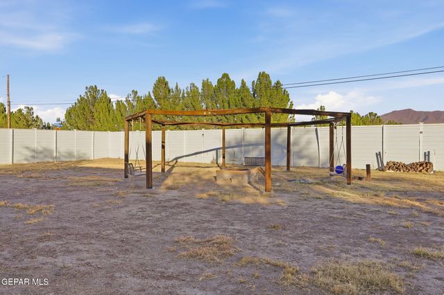 800 SMOKEY RIDGE Court, El Paso, TX 79932